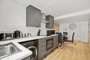 Stylish Boutique 1 Bed Apartment 4 Guests Wi-Fi Netflix Disney Plus Parking Close To Town & Gravesend Station